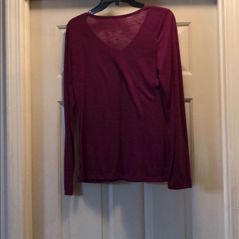 V Neck Tee - Picture 4 of 4